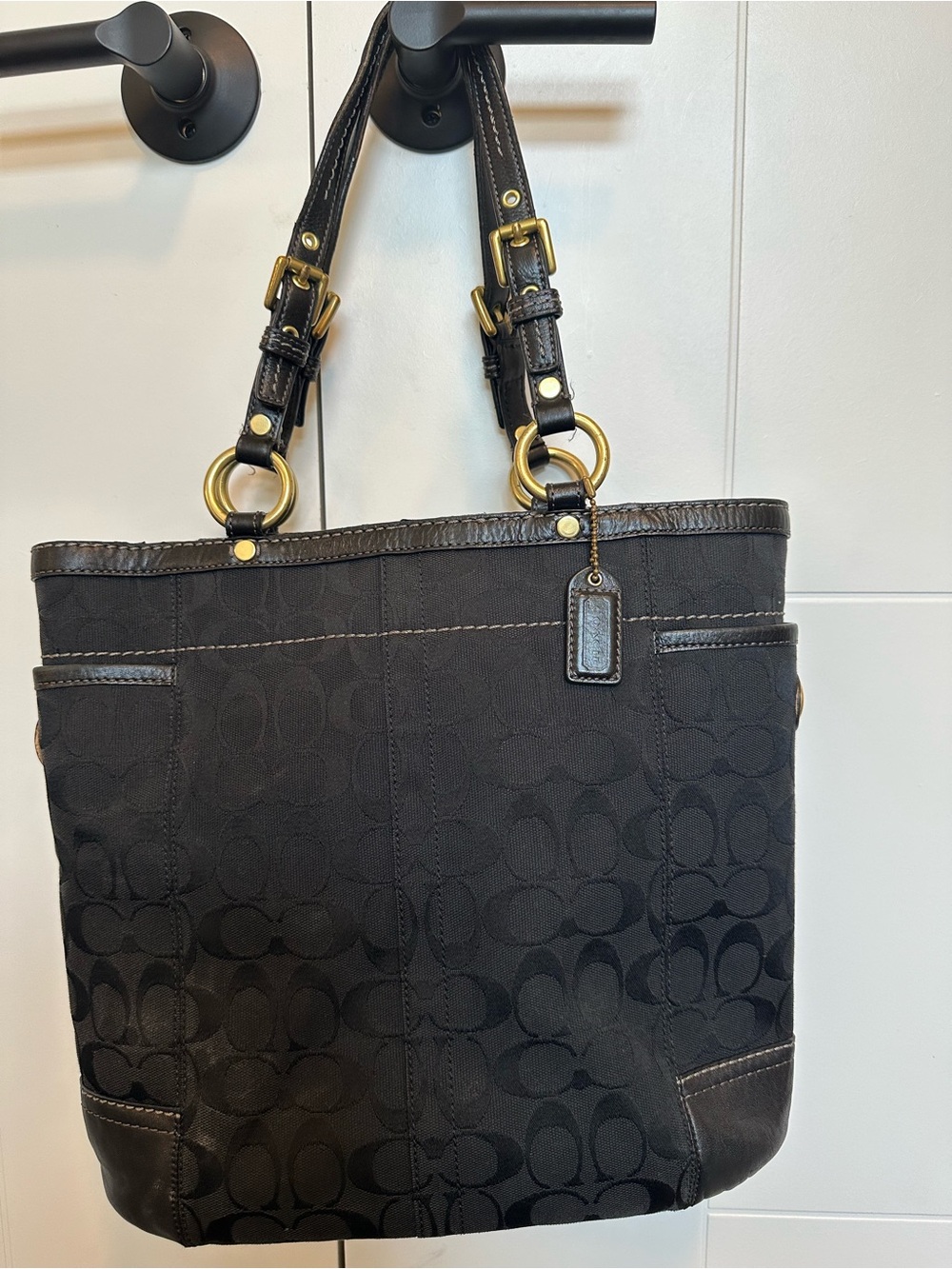 🖤 Coach Signature Black Canvas Tote 🖤
